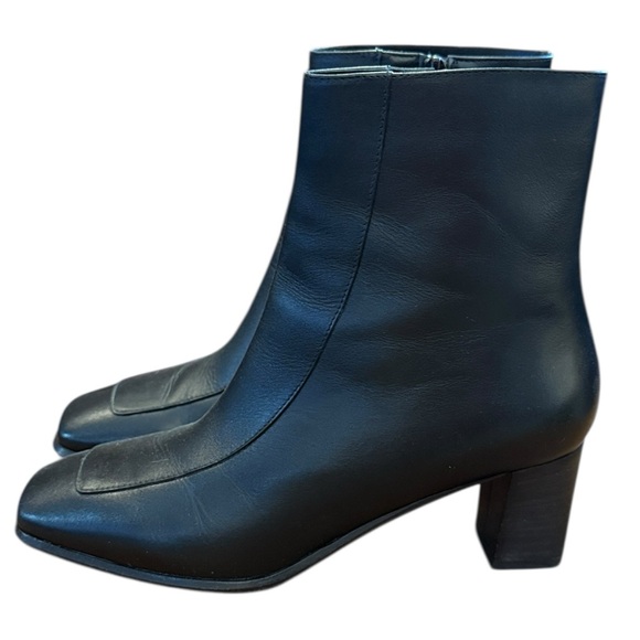 Banana Republic Black Lucca Leather Ankle Boot Italy 2.5” Heel Side Zipper 9 - Picture 6 of 16